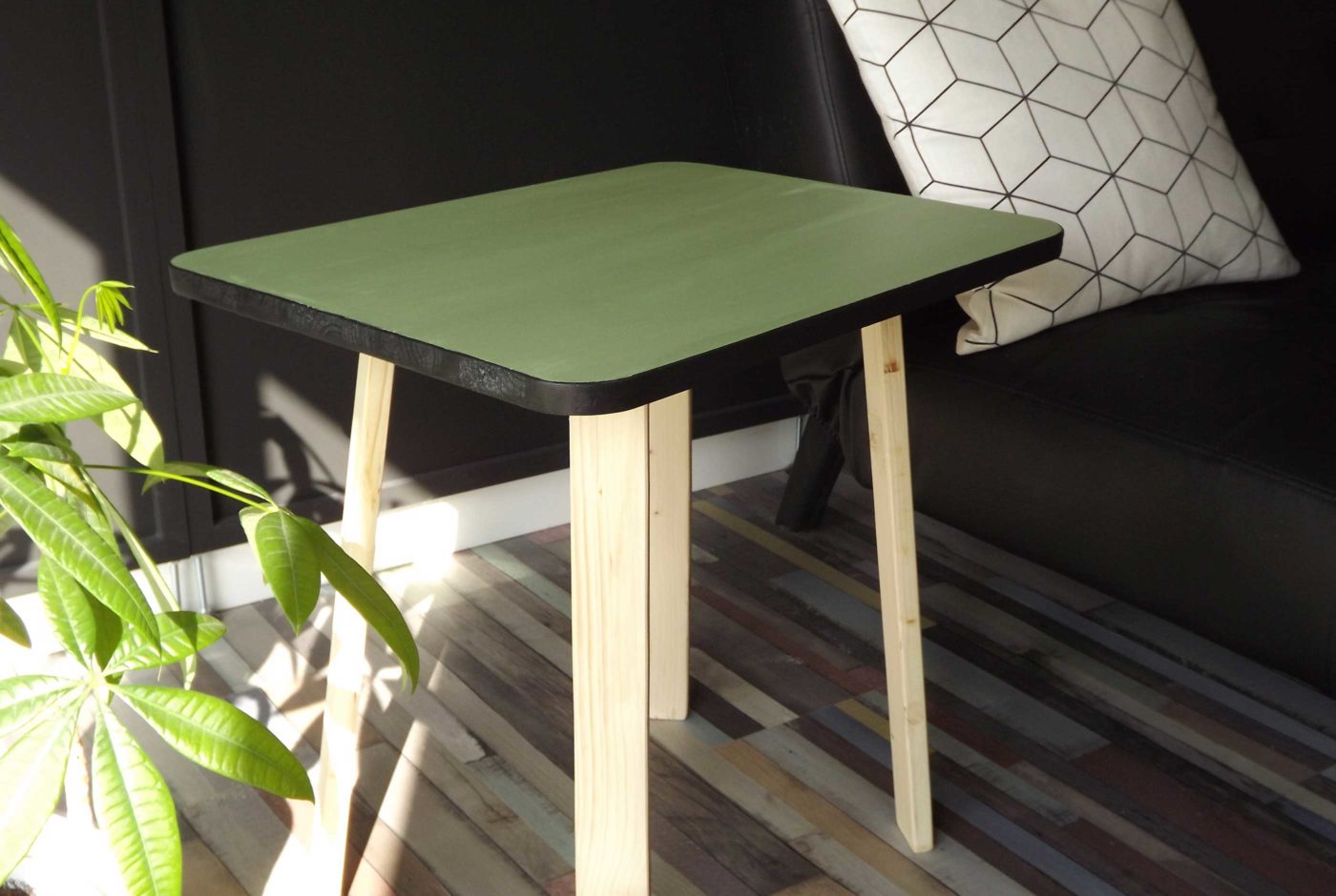 Table d'appoint formica en bois