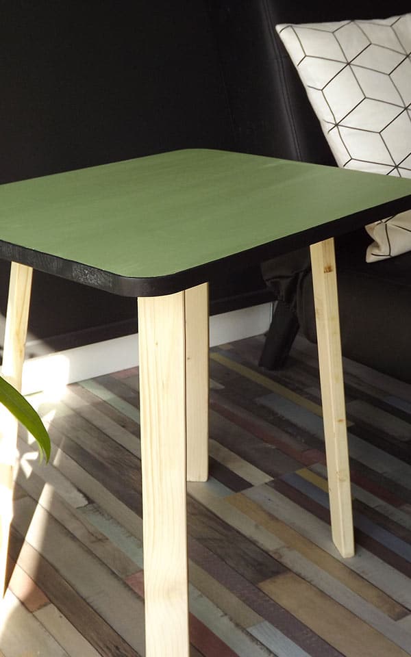 Table d'appoint formica en bois