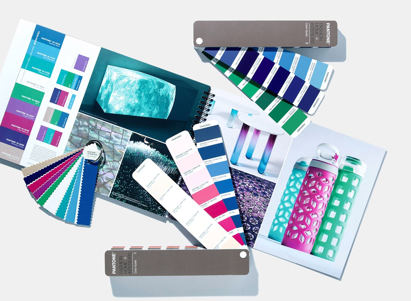 © Pantone, nuancier pour la décoration