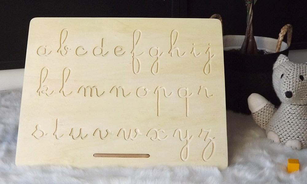 Jeu alphabet avec la face minuscule et son crayon en bois