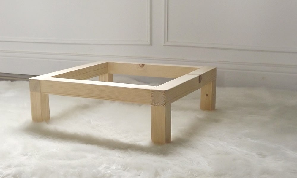 Les pieds, support simple, pour les Mehliebox de By Mehlie