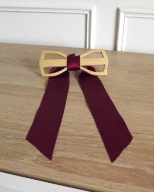 Attache bordeaux pour les Mehliiepap de By Mehlie